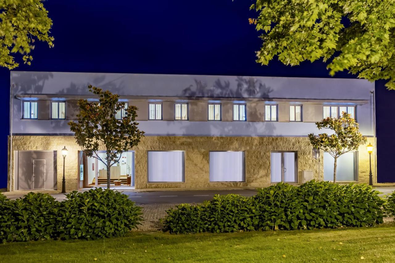 モンジン・デ・バスト Boutique Mouras Bed & Breakfast エクステリア 写真
