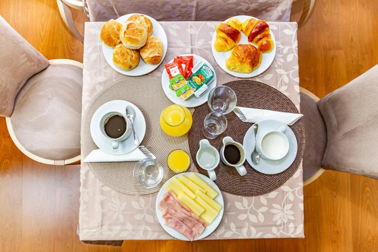モンジン・デ・バスト Boutique Mouras Bed & Breakfast エクステリア 写真