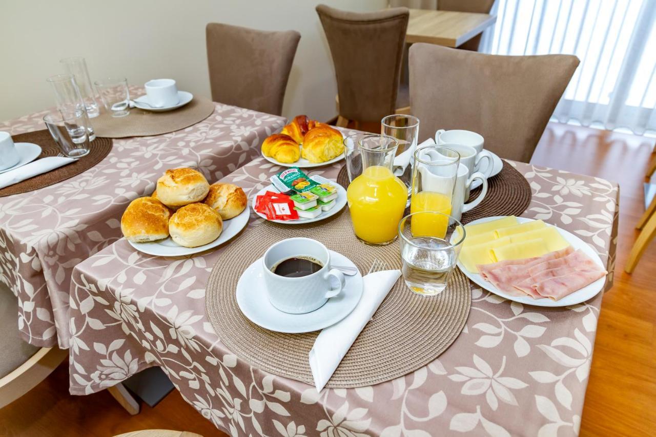 モンジン・デ・バスト Boutique Mouras Bed & Breakfast エクステリア 写真