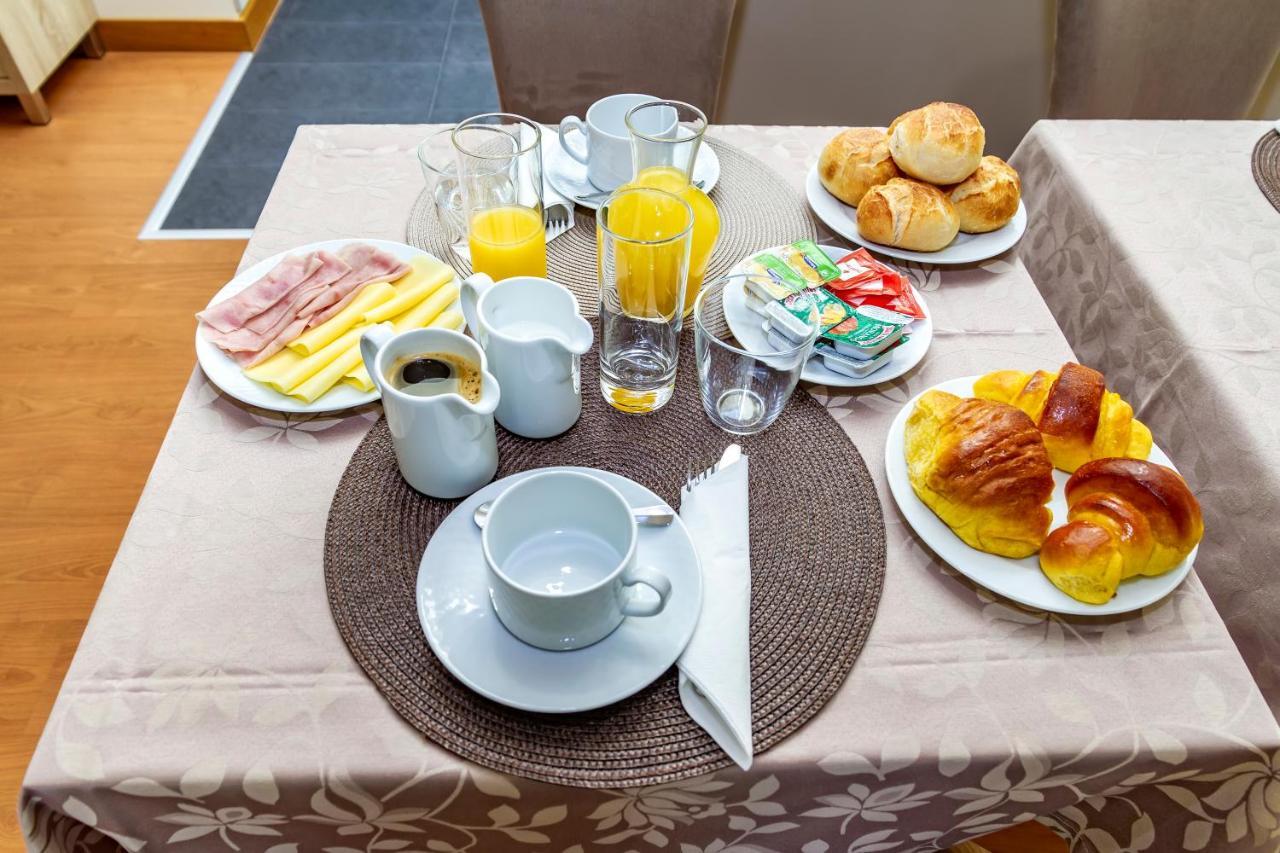 モンジン・デ・バスト Boutique Mouras Bed & Breakfast エクステリア 写真